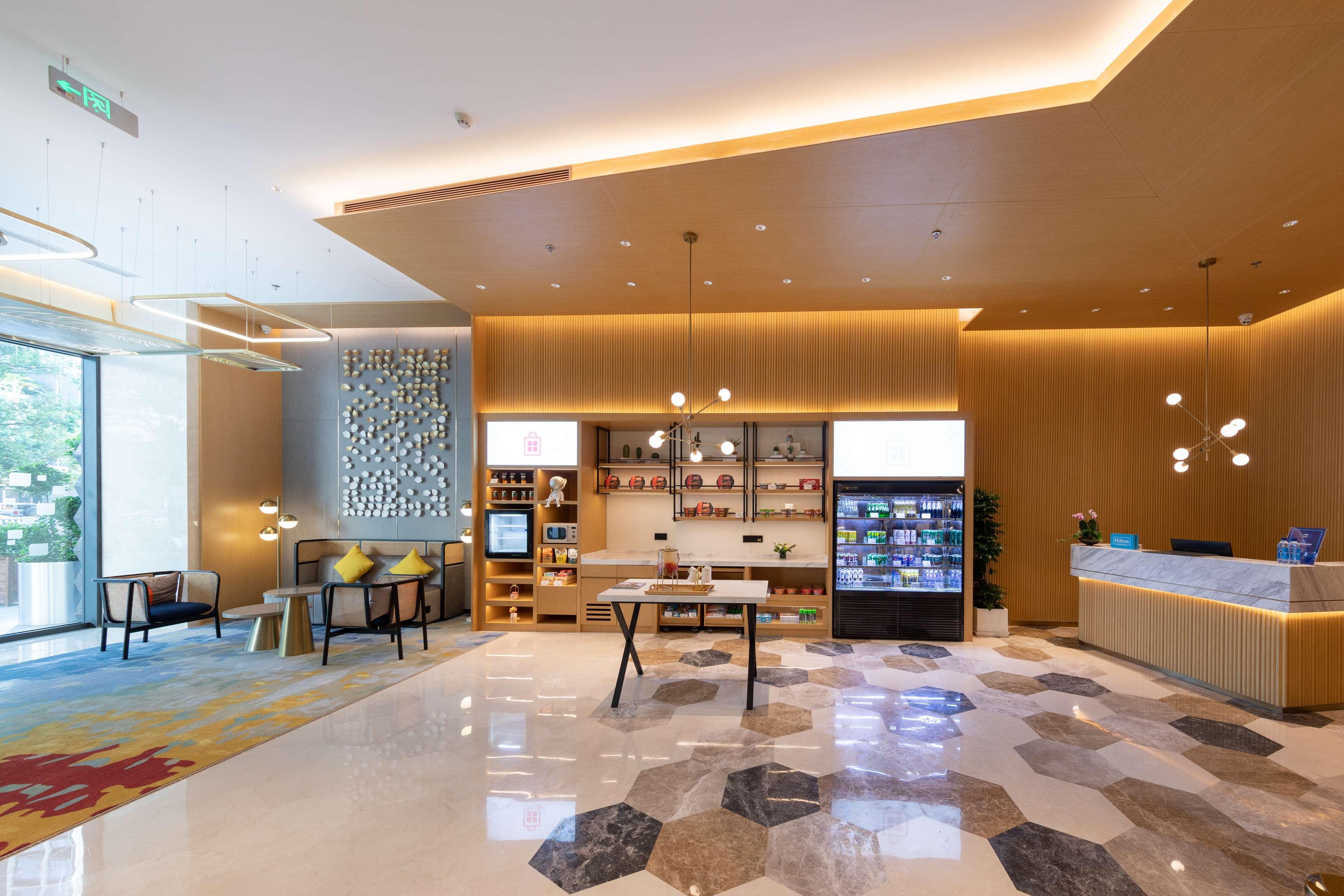 Hilton Garden Inn Shenzhen Nanshan Avenue Exteriör bild