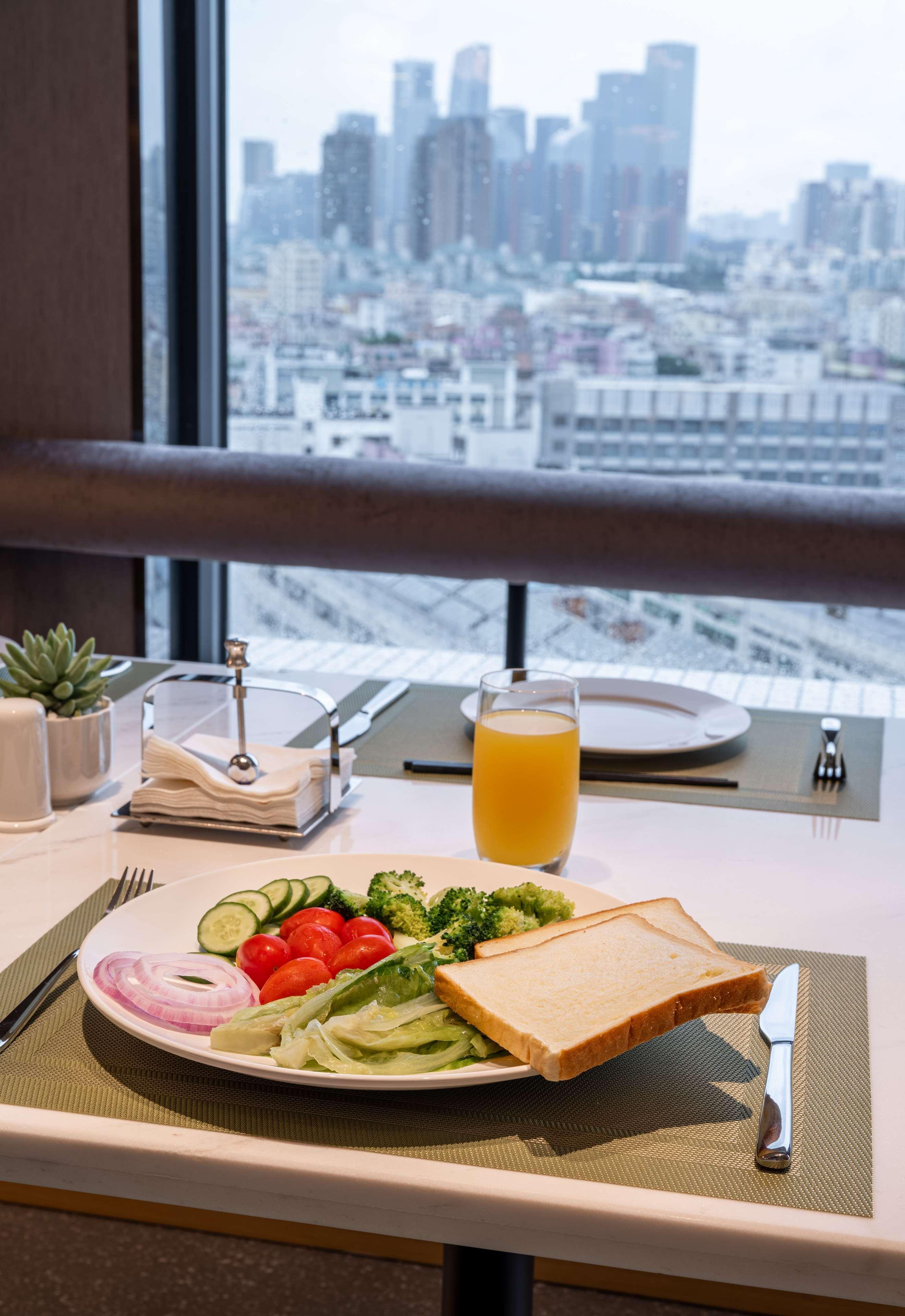 Hilton Garden Inn Shenzhen Nanshan Avenue Exteriör bild