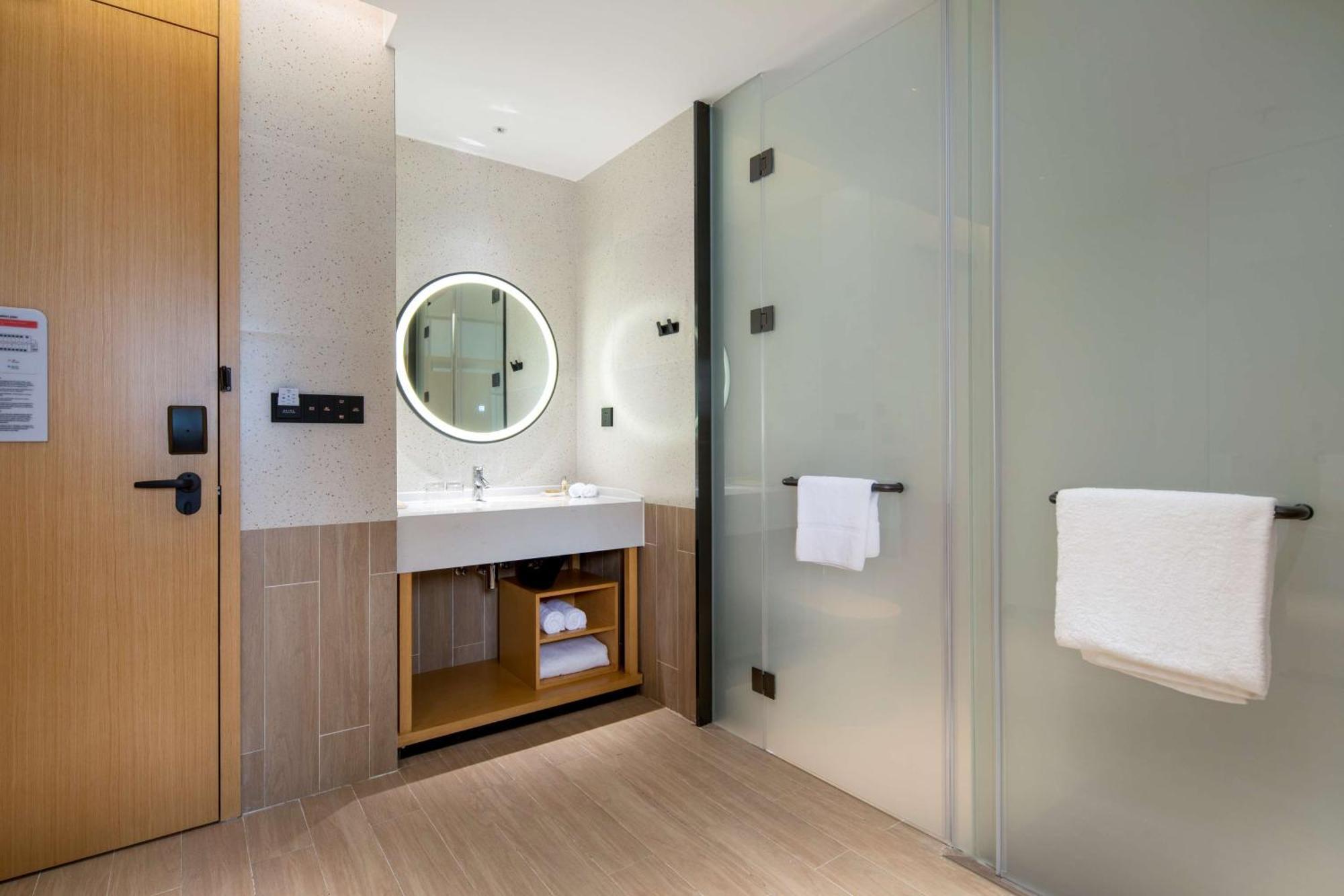 Hilton Garden Inn Shenzhen Nanshan Avenue Exteriör bild