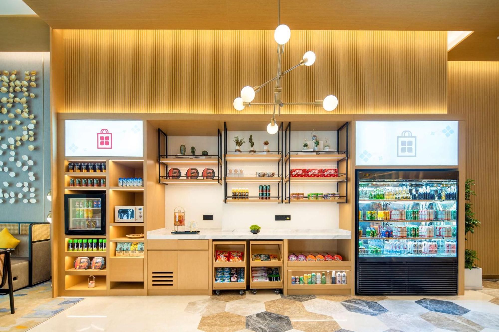 Hilton Garden Inn Shenzhen Nanshan Avenue Exteriör bild
